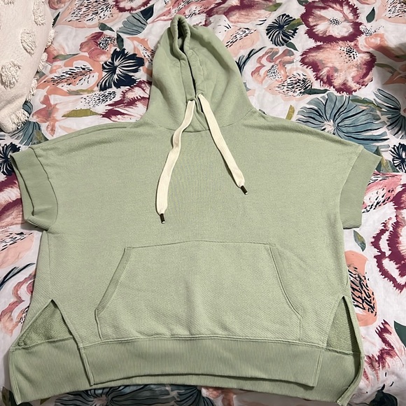 NWOT American Eagle pullover - Picture 1 of 2